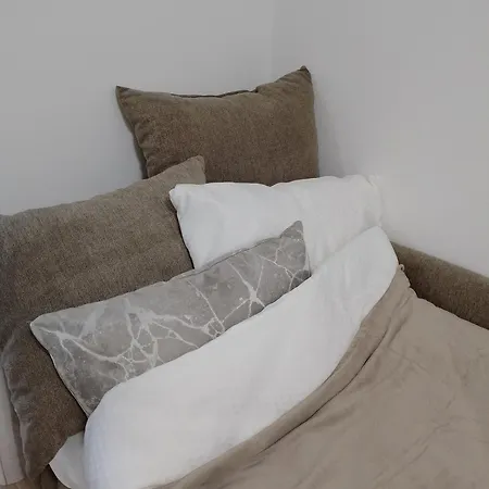 Dve Lipe Apartament Palić