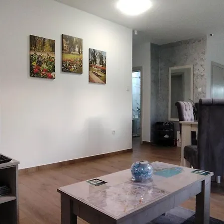 Dve Lipe Apartament Palić